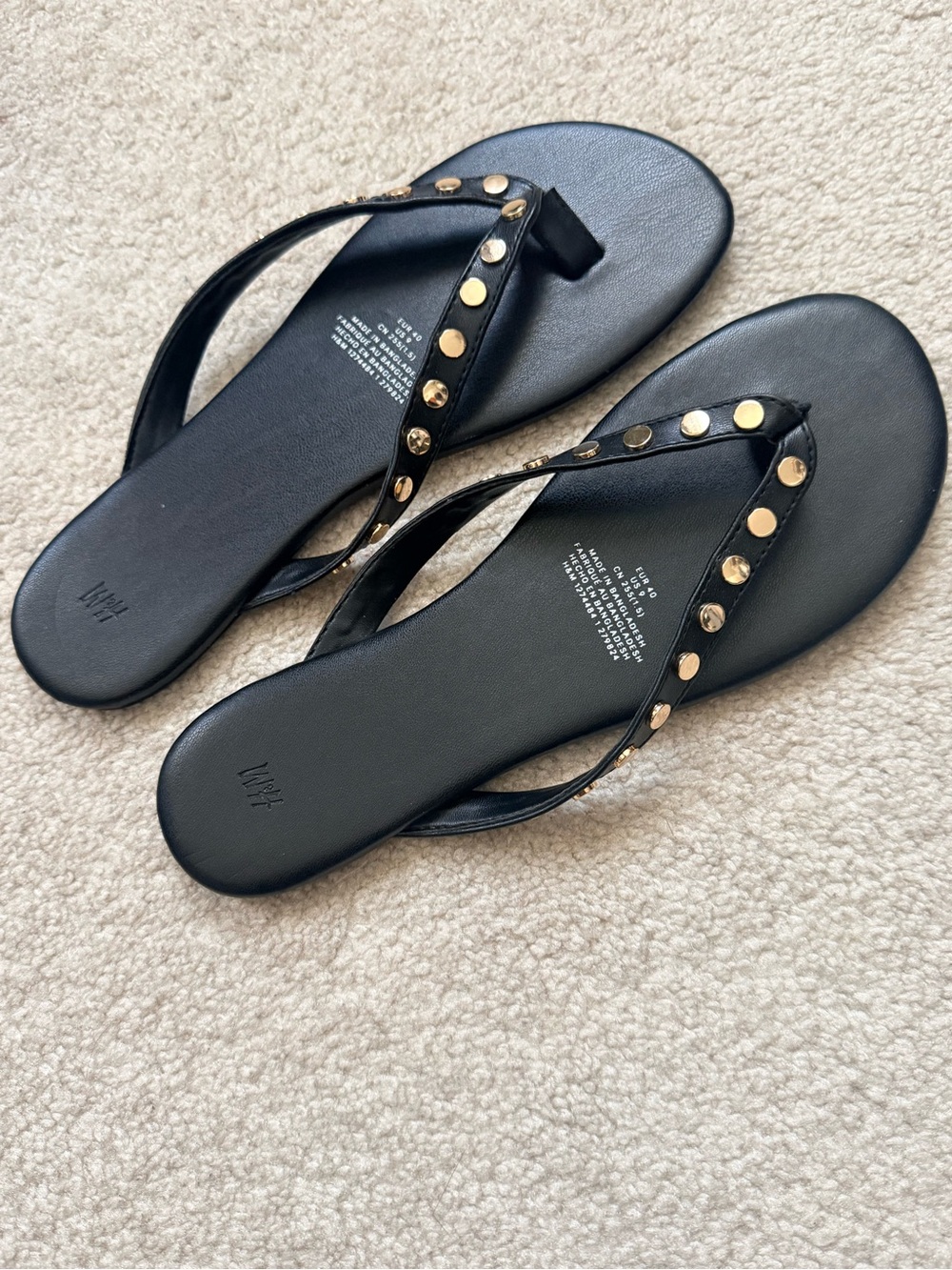 H&M slides….